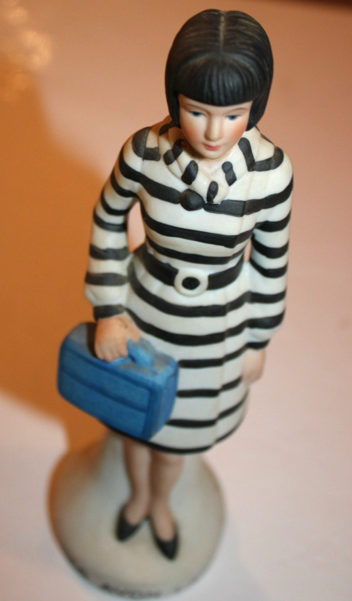 1966 Avon Lady 1983 National Assn Avon Collector's 12th Annual Club Bottle