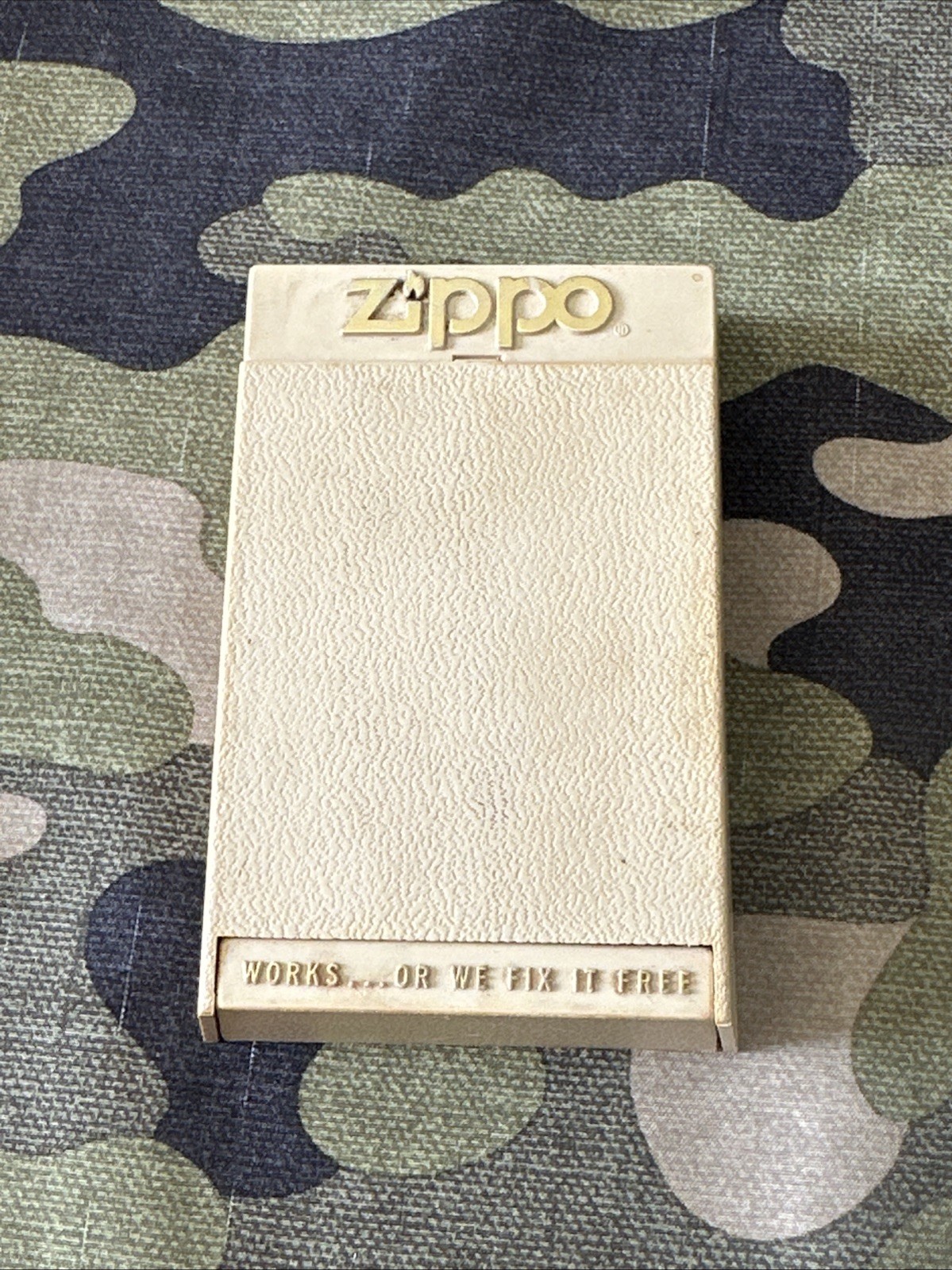 Early 1980s Vintage Slim Zippo Cream Lighter Case - Case Only - Lot #92