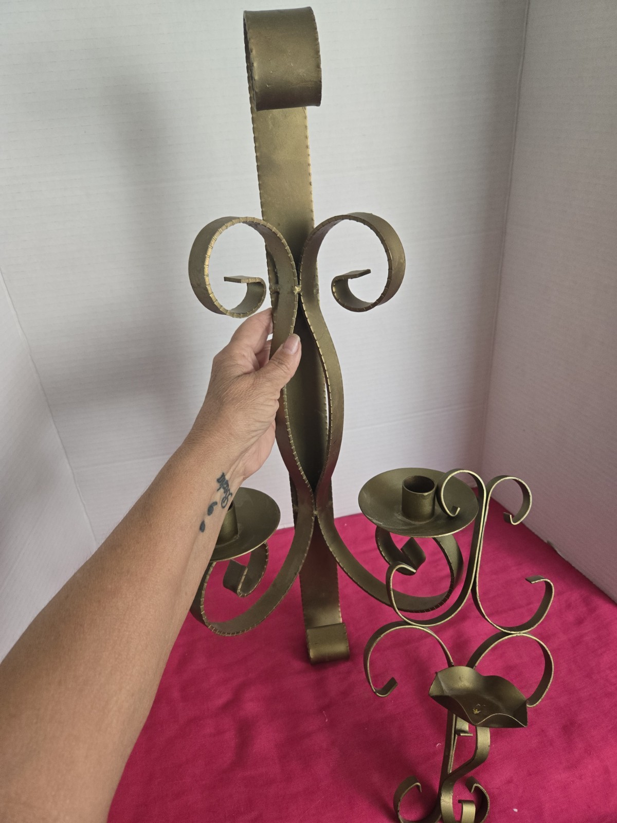 Vtg Mid-century Hollywood Regency Style Metal Scroll Wall Sconces X 2 Great Cond