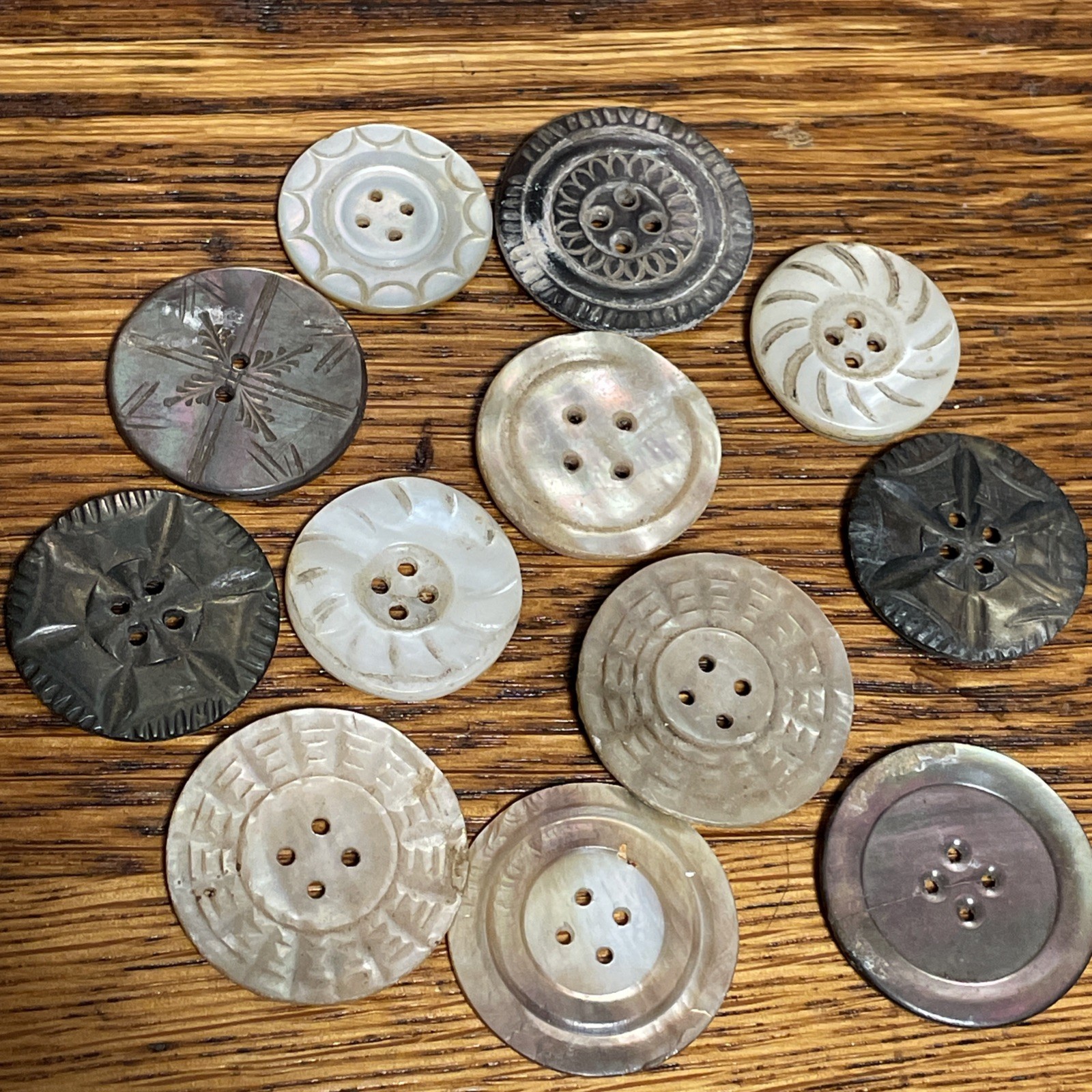 Lot of 12 Vintage approx.1-1/8\