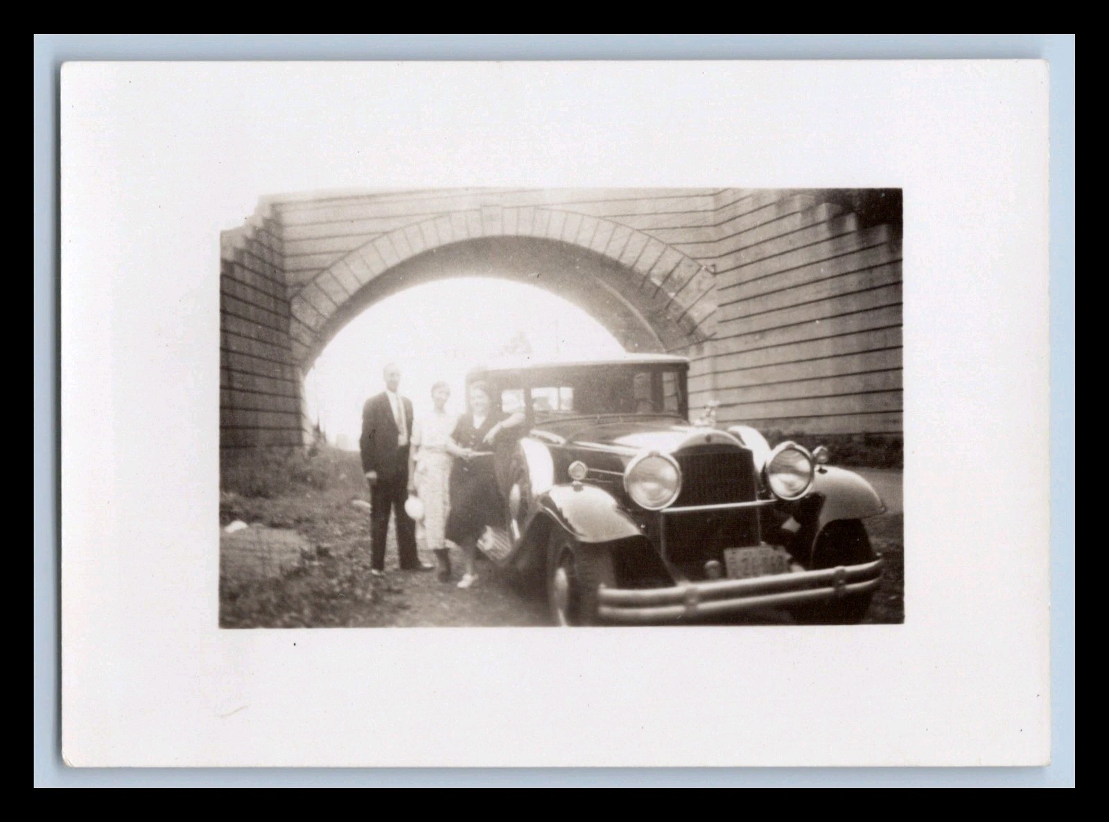 1937 Antique Automobile Stone Arch Lake Hopatcong NJ Snapshot Photo 2.5x3.5