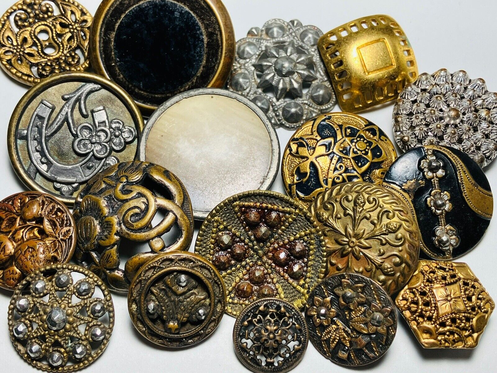 Antique Vintage Lot Of Buttons Victorian Metal Picture Flowers Cut Steels Enamel