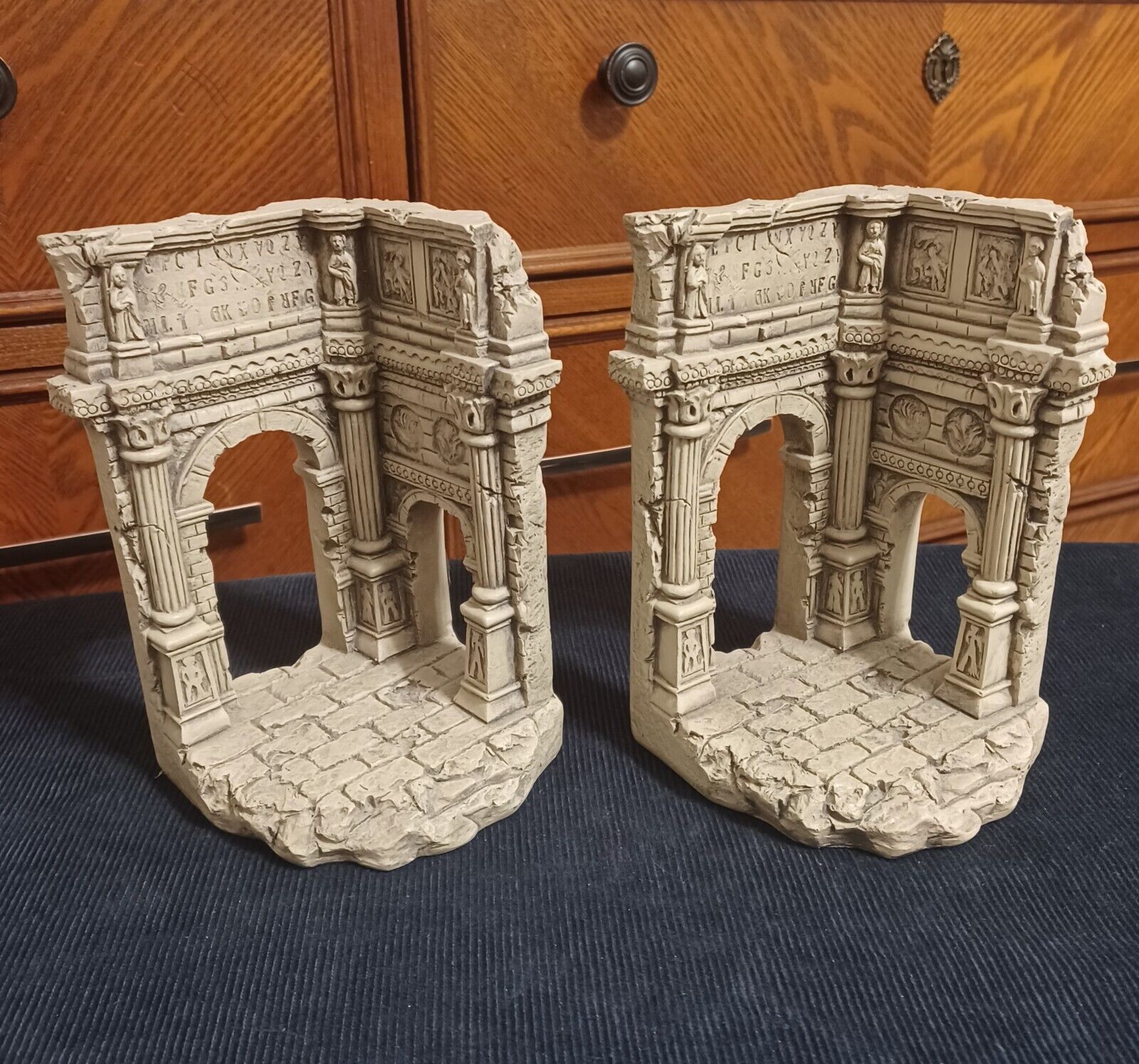 2002 TMS Historical Wonders Resin Bookends, Greek Ruins Roman Columns Archway