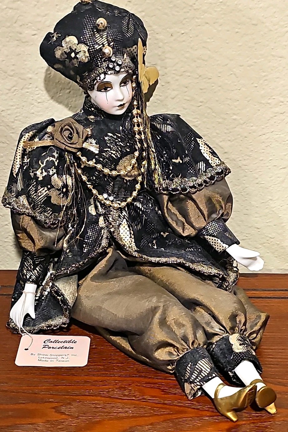 Vintage Show-Stoppers Inc. 16in Porcelain Pierrot Harlequin Jester Doll