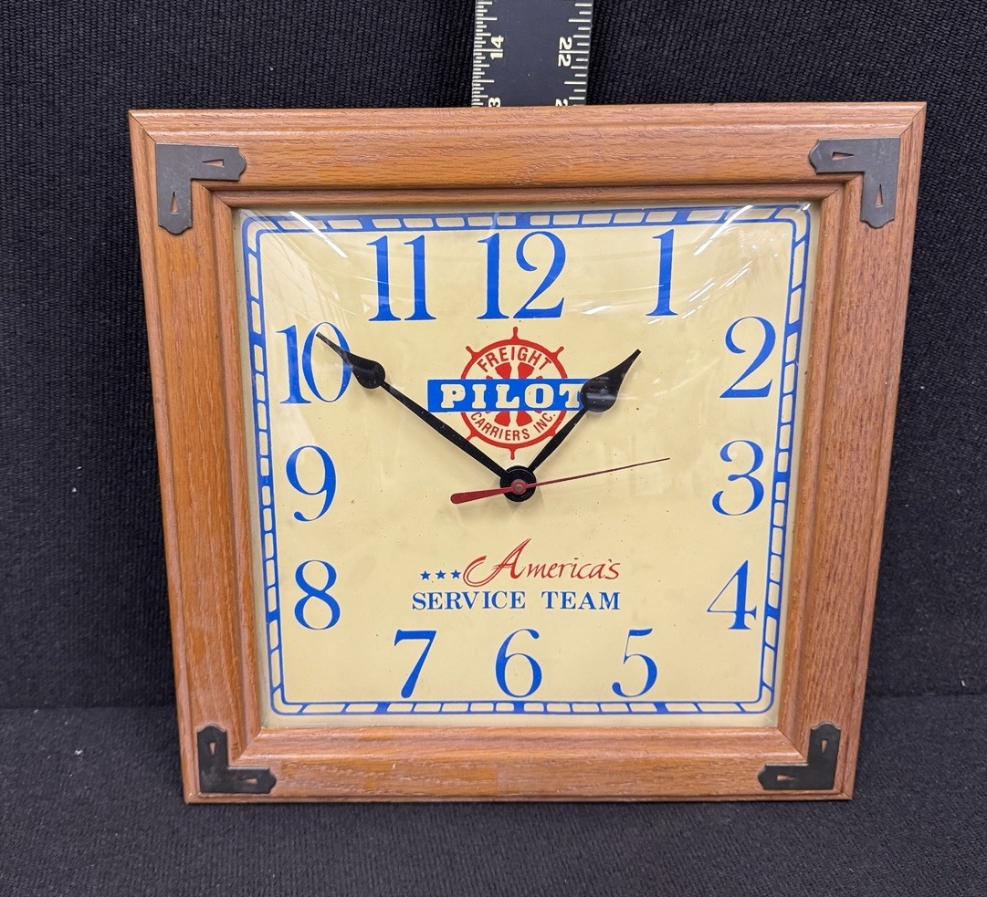 Pilot Freight Company North Carolina Advertising Wall Clock Vintage Working
