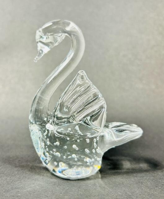 Swan Blown Glass with Controlled Bubbles Paperweight Clear 4.5\