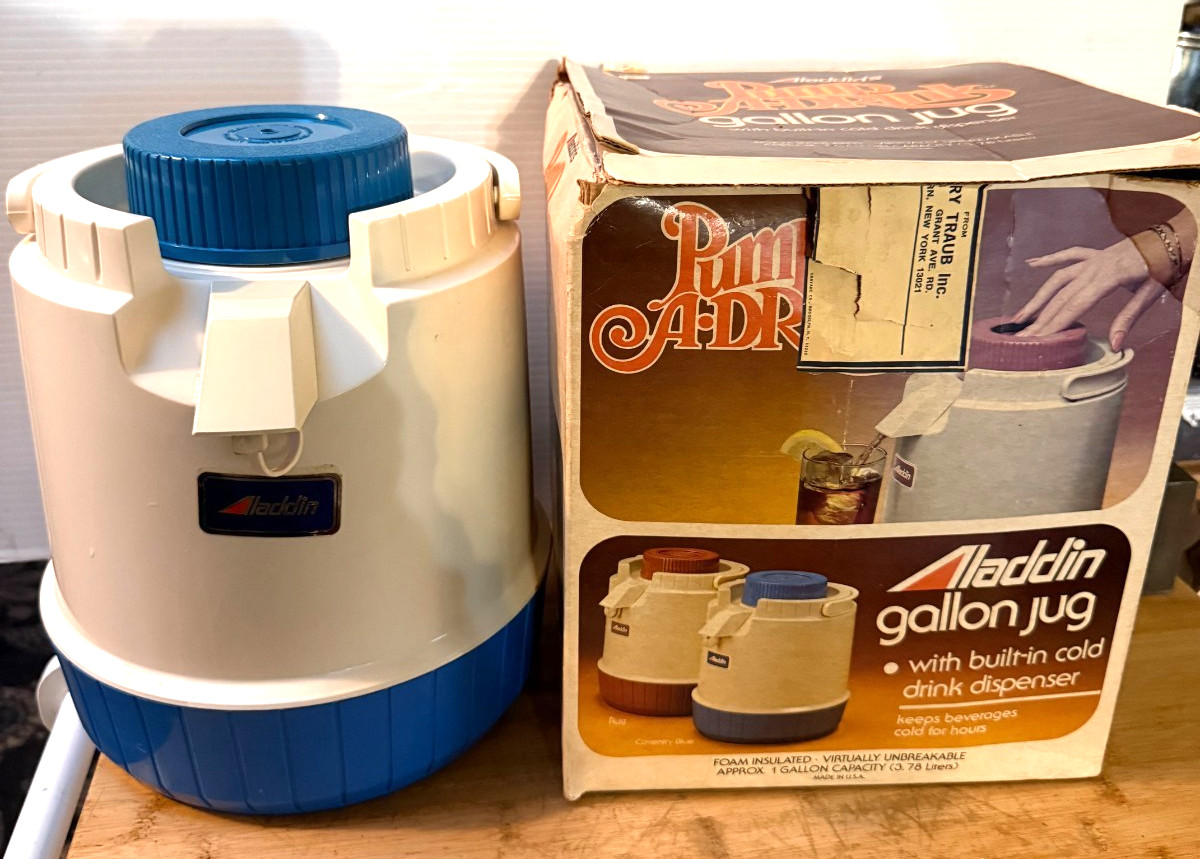 Aladdin’s Pump A Drink Gallon Jug Coventry Blue New with Box & Tags