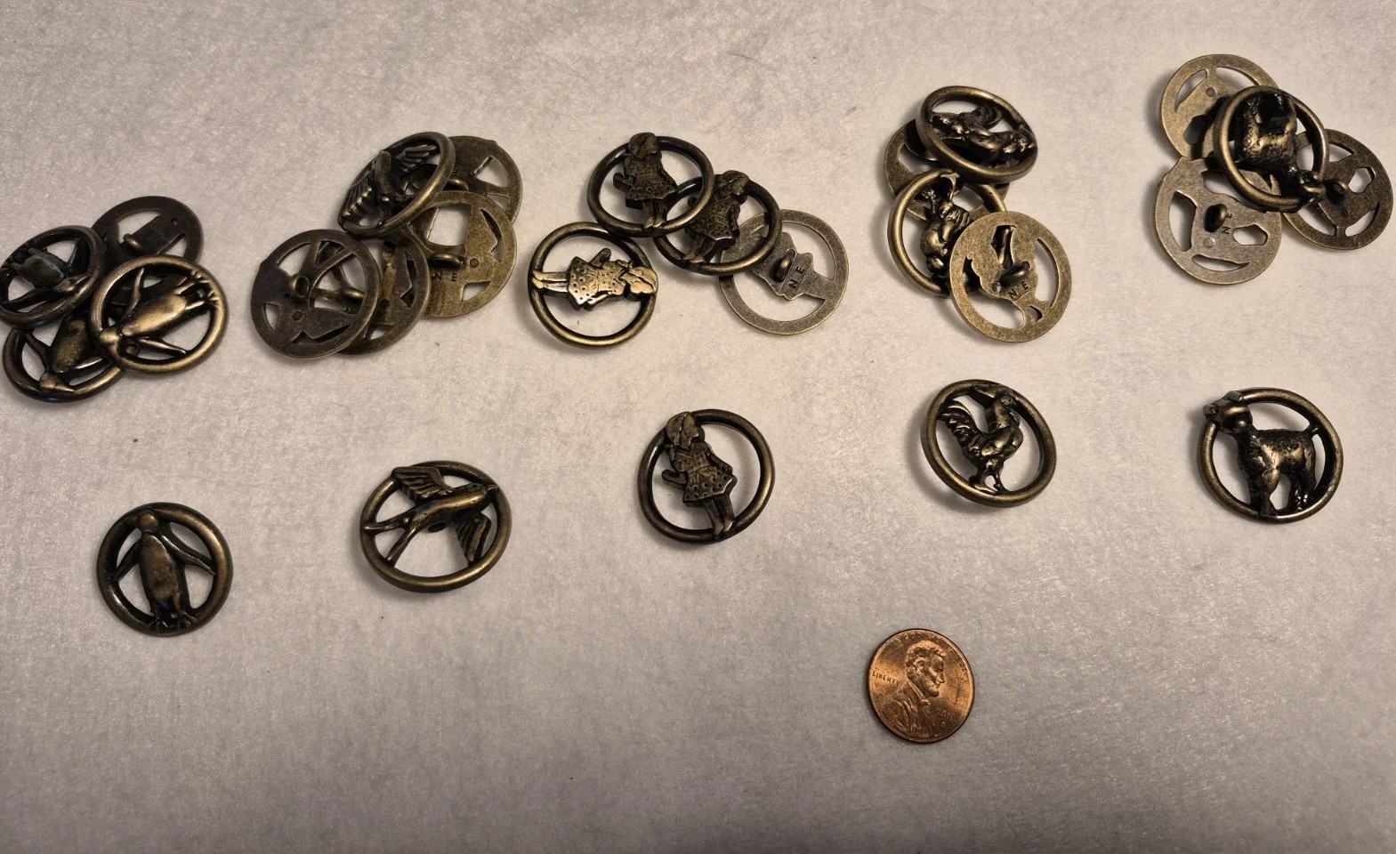 Nicky Epstein Buttons. Lot Of 25 Brass 1\ Nicky Epstein Buttons. Lot Of 25 Brass 1\