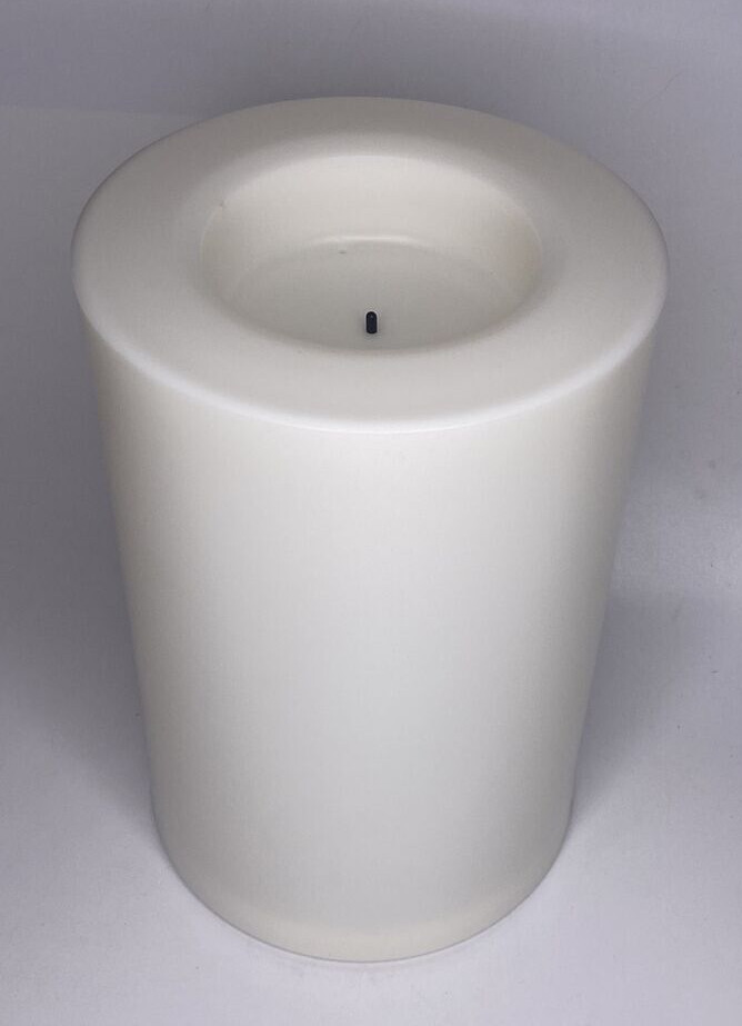 PartyLite Light Illusions Outdoor LED Candle Cream 6\