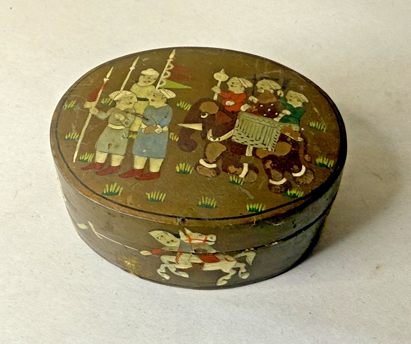 Vintage Hand Painted Lacquer Ware Trinket Box Kashmir India Vintage Hand Painted Lacquer Ware Trinket Box Kashmir India