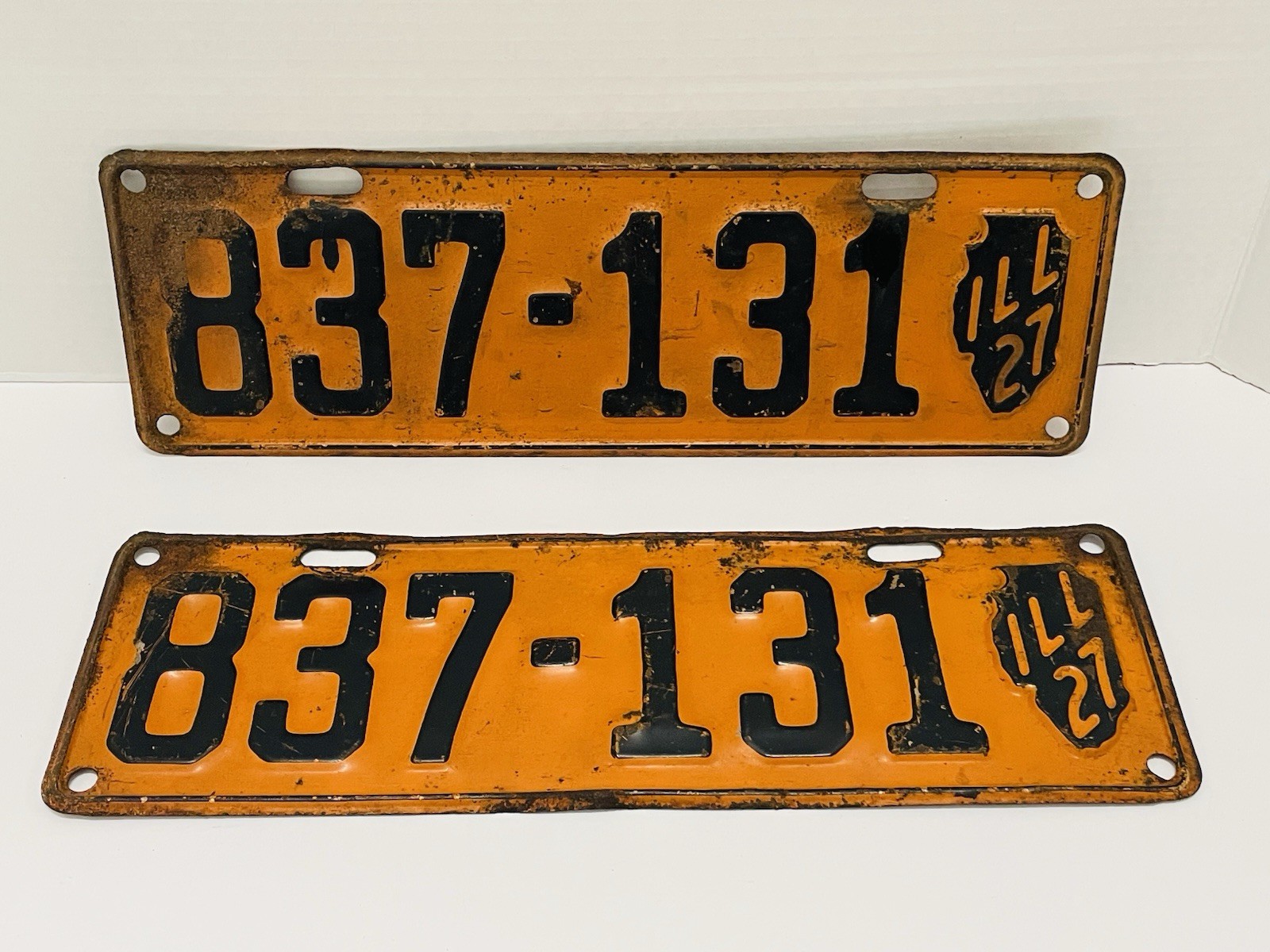 Pair Of 1927 Illinois State Vehicle License Plates Original Paint WOW 837-131