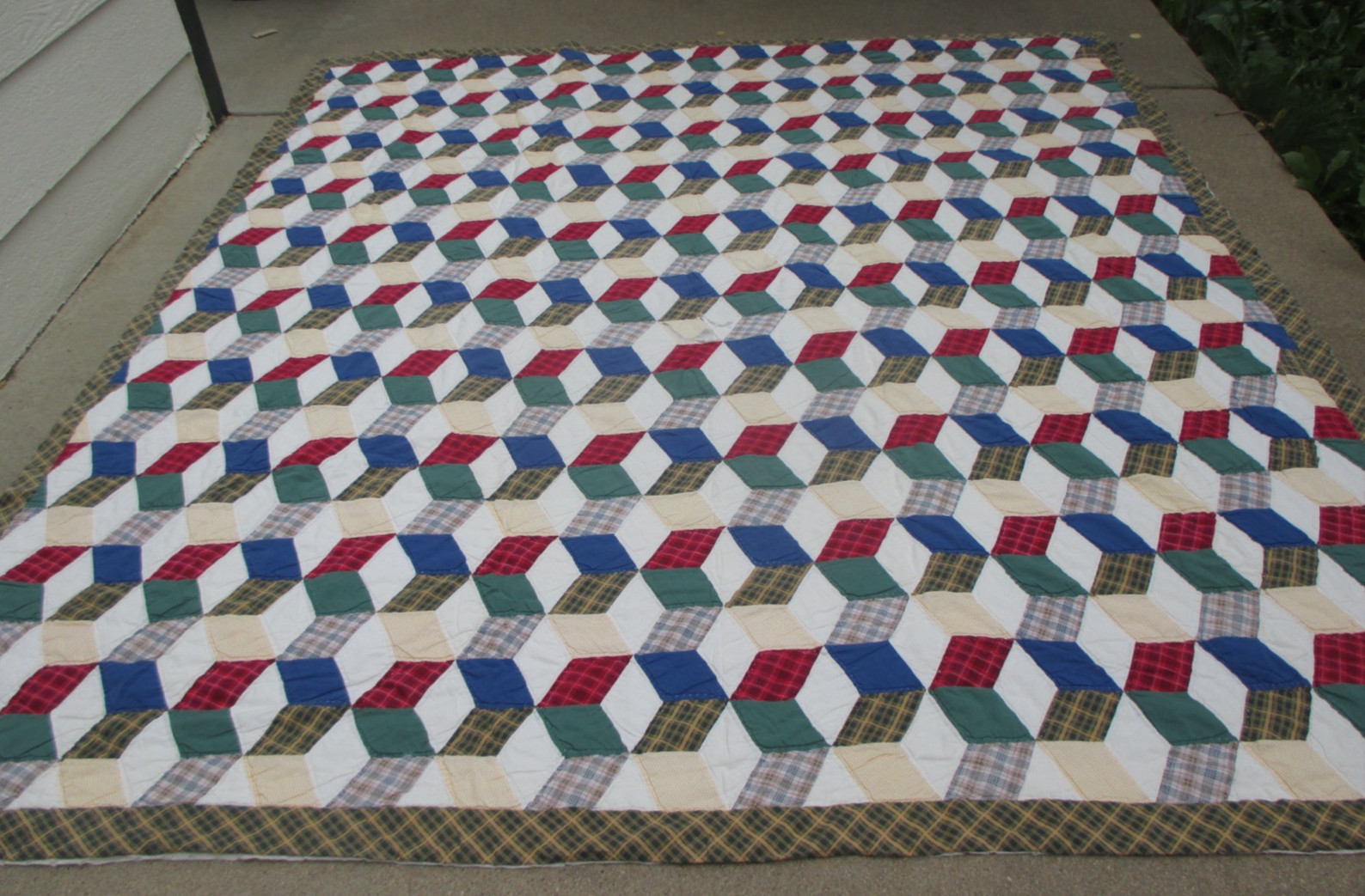 Vintage Quilted Patchwork Tumbling Blocks Diamomd 3D Quilt Hand Sewn 92\