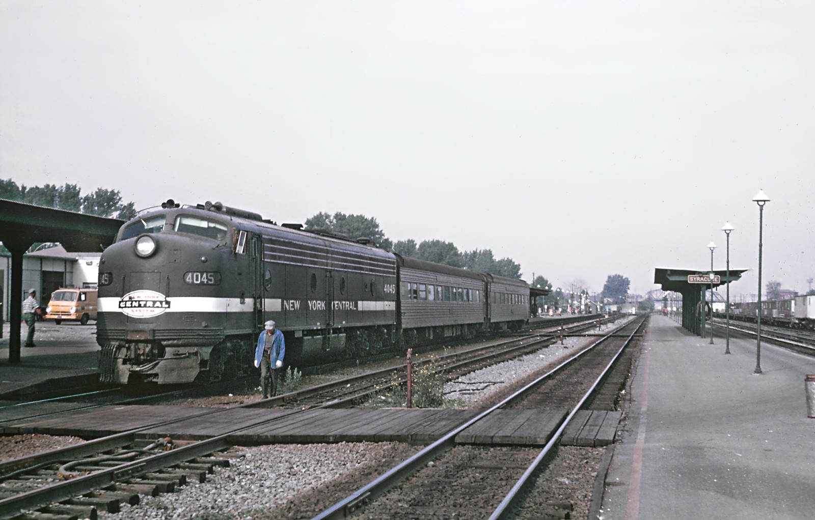 Ex-NYC E8A 4055 w Penn Central Empire Service train 70 Syracuse NY 1969 8.5 x 11