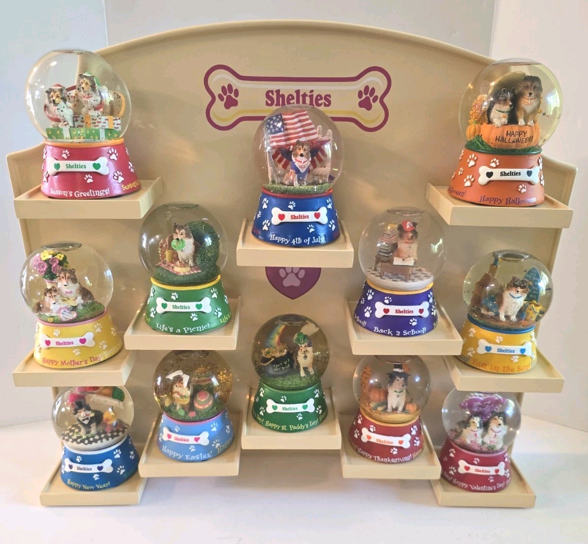 Willabee & Ward Gary Patterson Shelties Dog Snow Globe Holiday Collection W&W Willabee & Ward Gary Patterson Shelties Dog Snow Globe Holiday Collection W&W