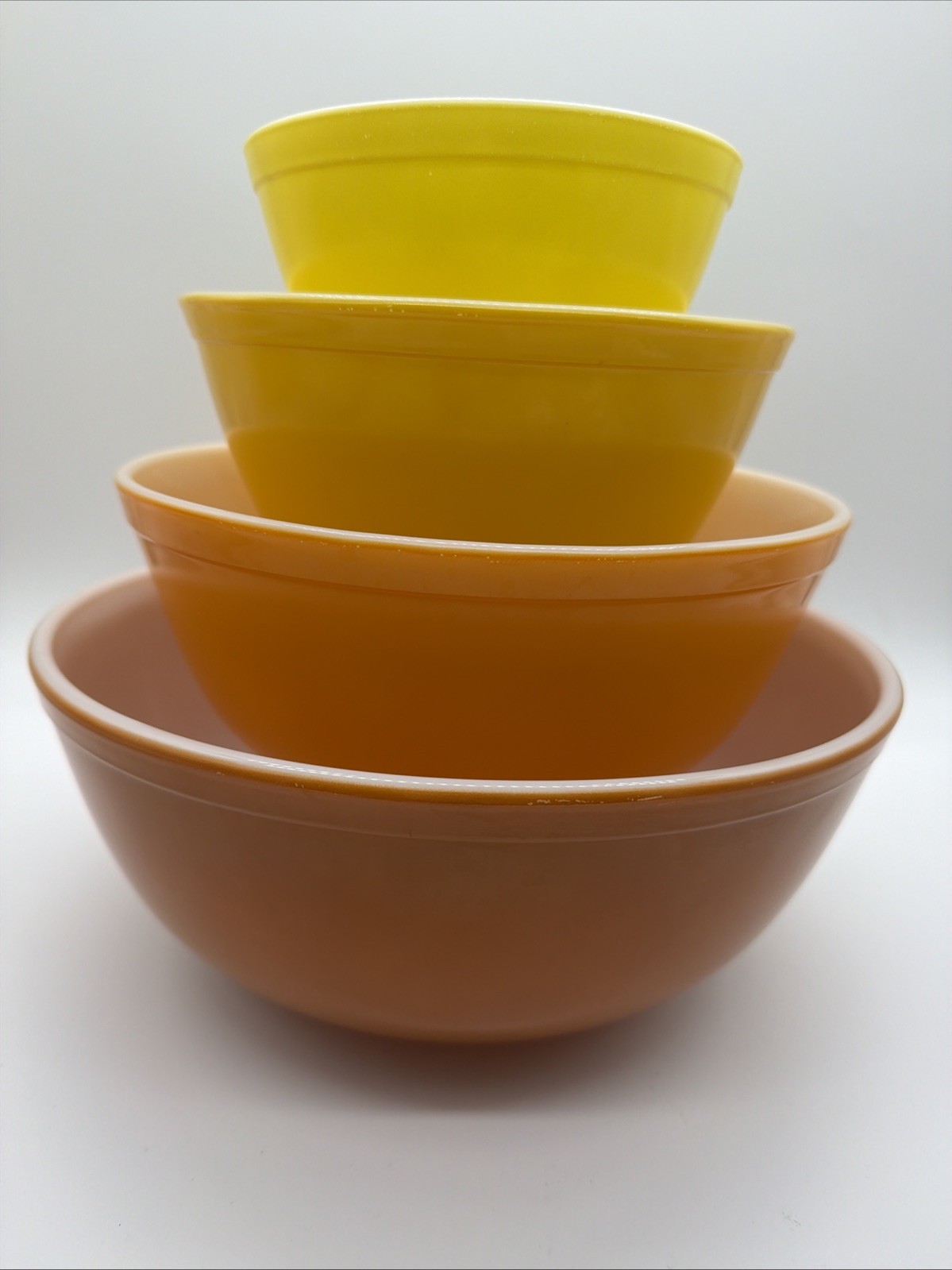 Vintage Pyrex Daisy Sunflower Citrus Solid Bowl Set 401 402 403 404 Htf Vintage Pyrex Daisy Sunflower Citrus Solid Bowl Set 401 402 403 404 Htf