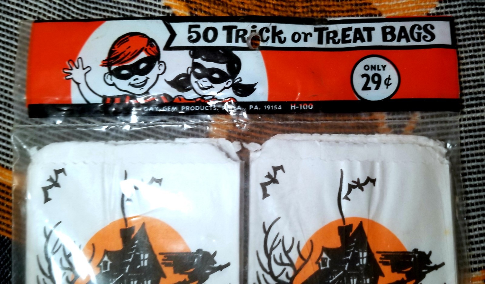 VTG 60s SEALED Gay-Gem 50 Trick or Treat Bags Haunted House HALLOWEEN Goody Bags