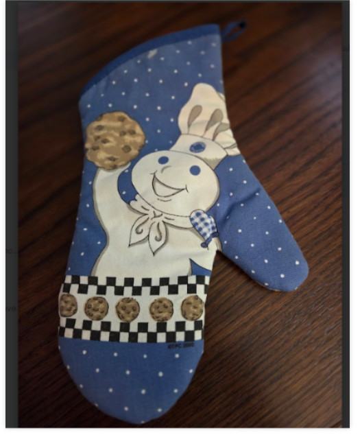 Pillsbury Doughboy Vintage Right-Handed Oven Mitt, Dated 2000 Pillsbury Doughboy Vintage Right-Handed Oven Mitt, Dated 2000