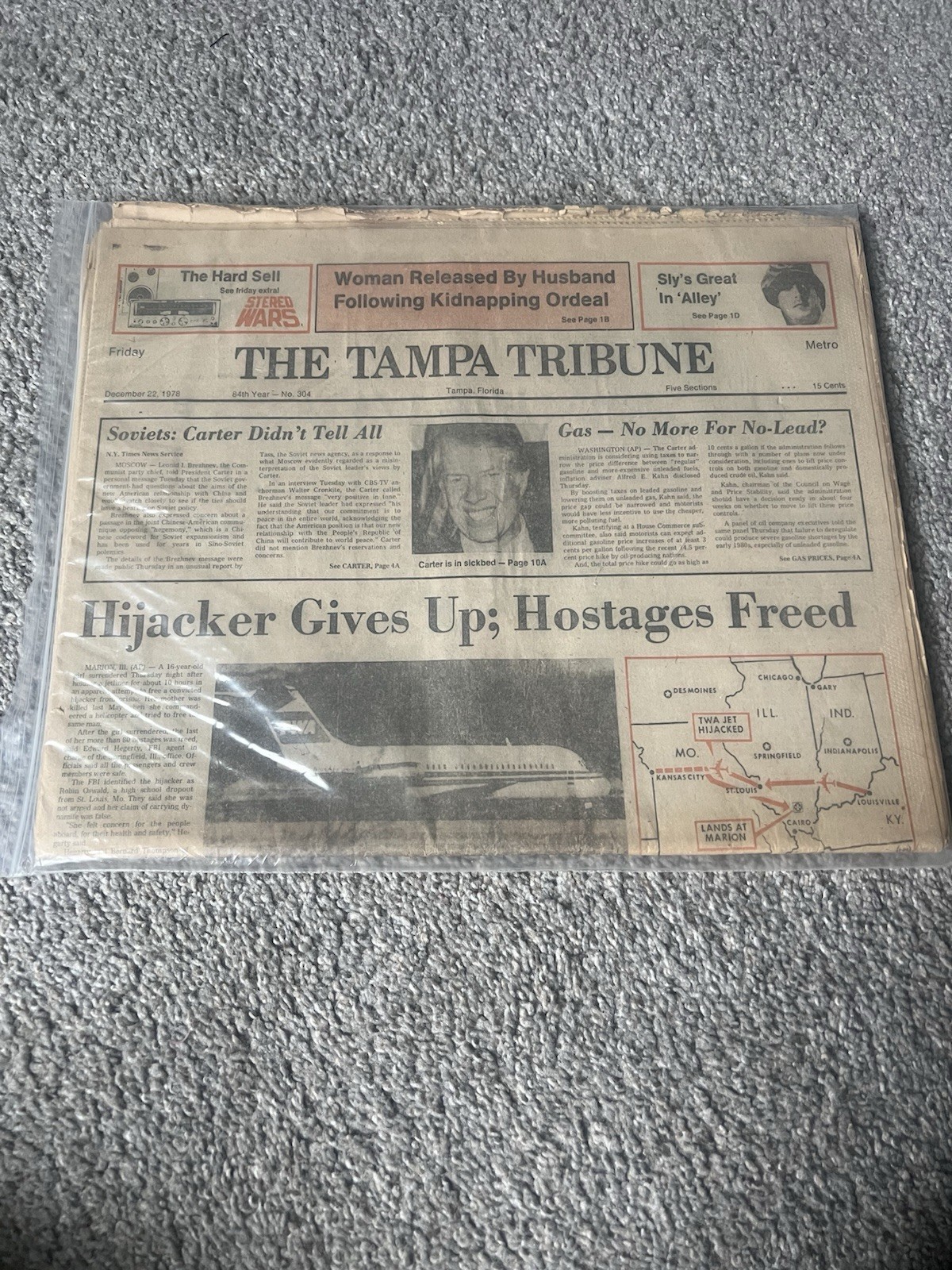 The Tampa Tribune Vintage Newspaper “hijacker Gives Up; Hostages Free” 1978 The Tampa Tribune Vintage Newspaper “hijacker Gives Up; Hostages Free” 1978