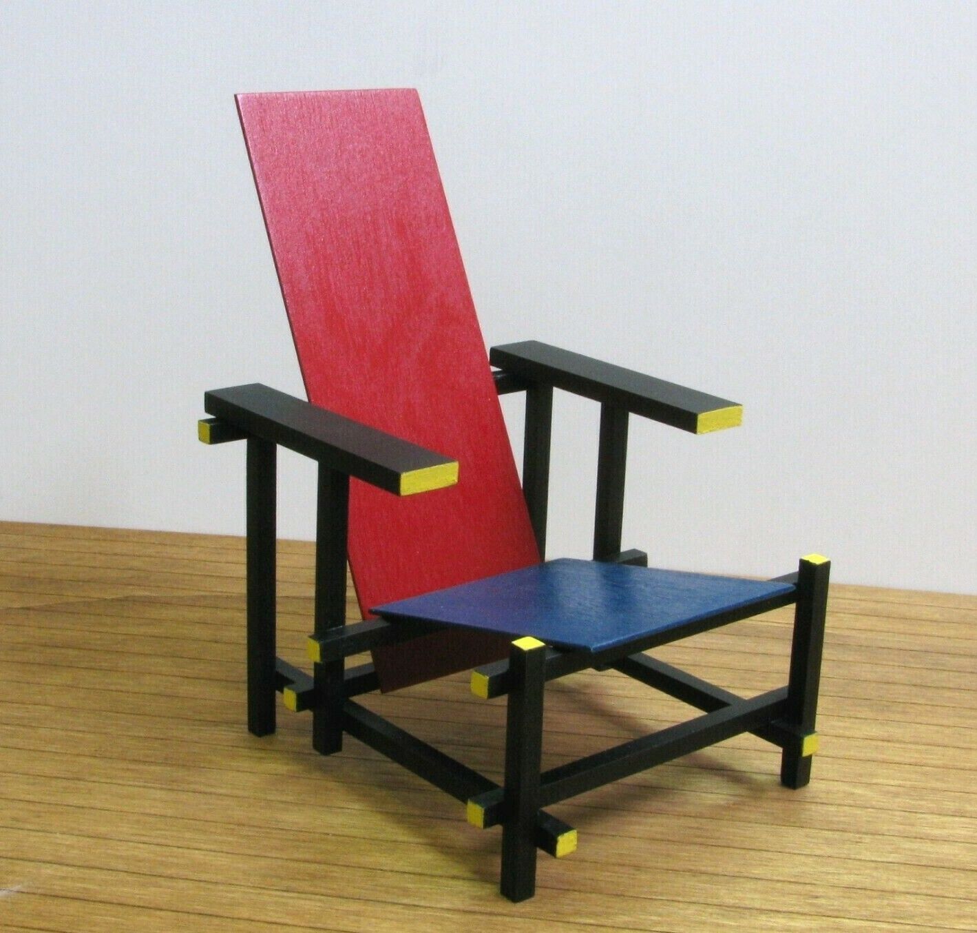 Red&Blue ICONIC CHAIR,1/6 Scale,Handmade Miniature Replica,Furniture,Collectible