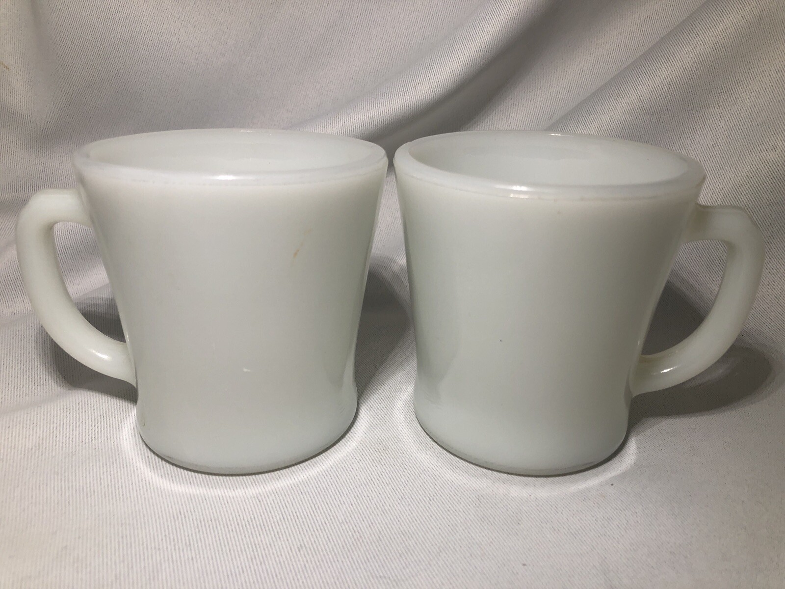 2 Vintage Fire King Coffee Milk Glass Cups In Great Condition