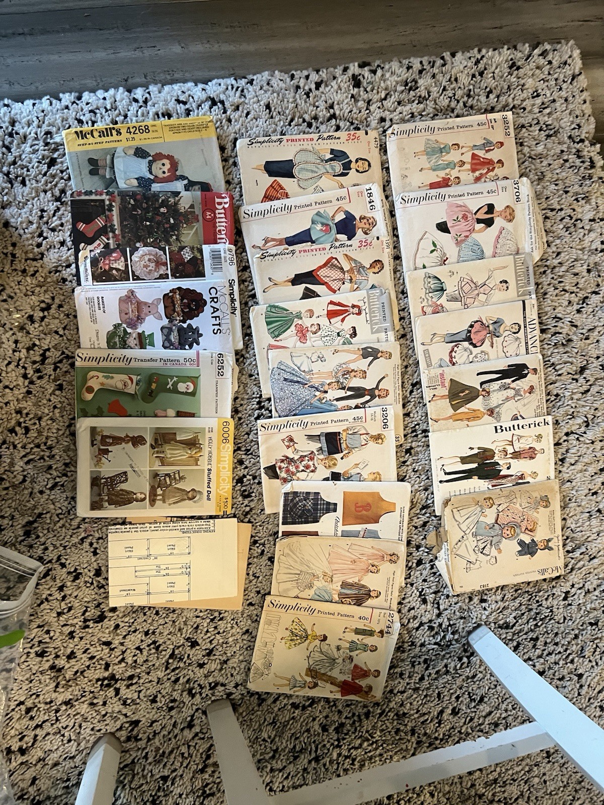 Lot of 23 Vintage Sewing Patterns 1950s 60s Unchecked Lot of 23 Vintage Sewing Patterns 1950s 60s Unchecked