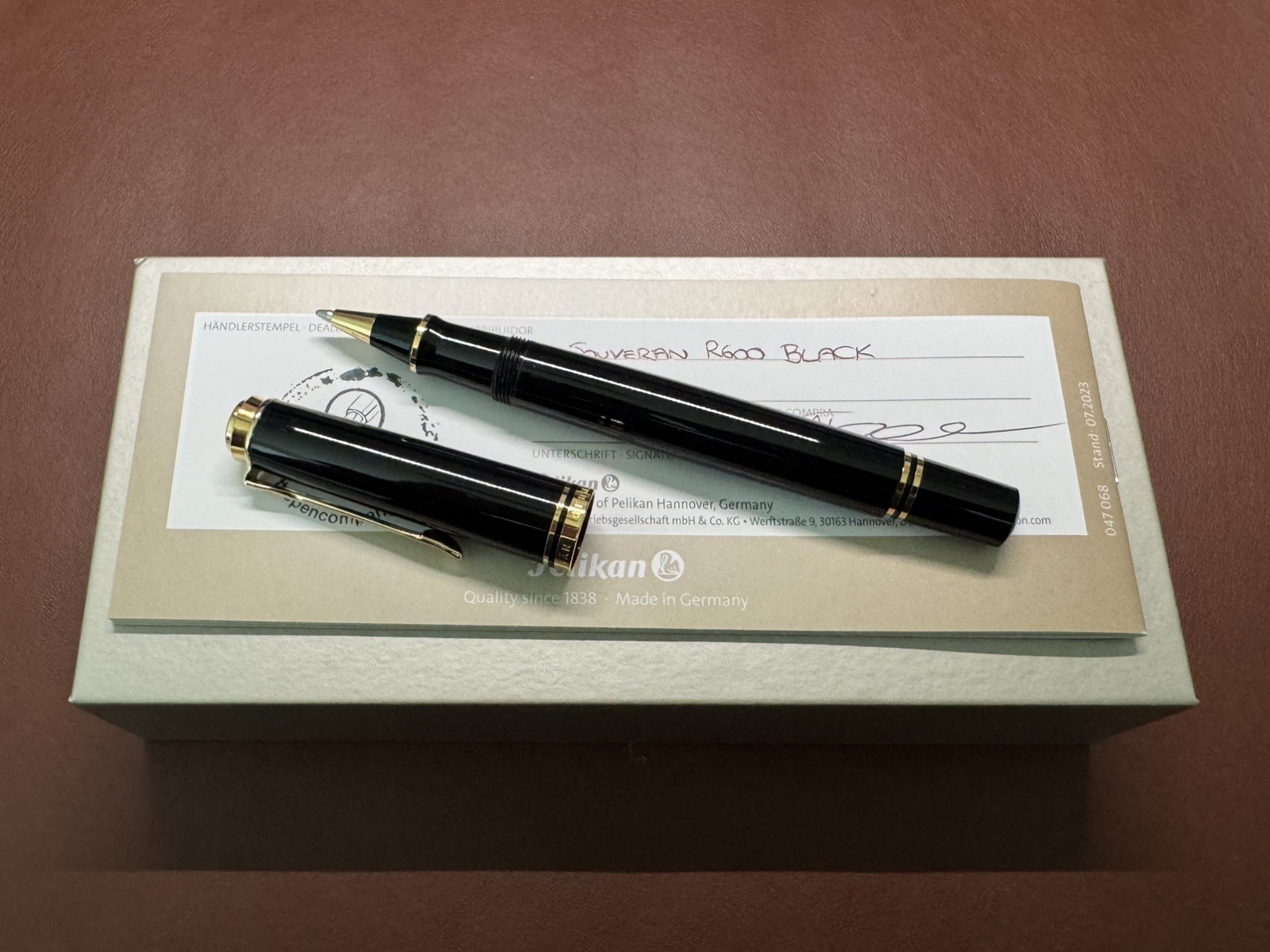 Pelikan Souverän R600 Rollerball Pen Black w/ 24K Gold Plated Trim 