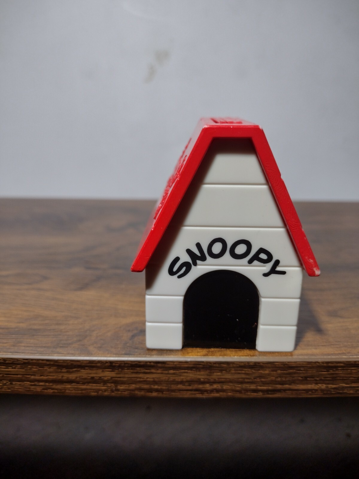 Vintage Snoopy And The Peanuts Gang Dog House UFS Sliding Pictures Pop Up Tiles Vintage Snoopy And The Peanuts Gang Dog House UFS Sliding Pictures Pop Up Tiles