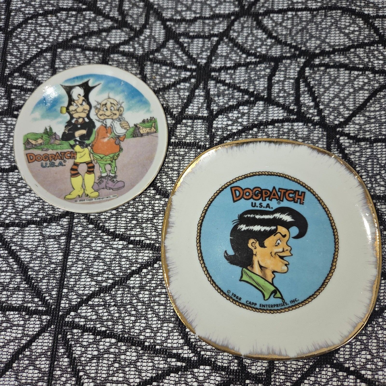 Vintage 1968 Dogpatch USA Li'l Abner Souvenir Mini Plates Set of 2 Japan