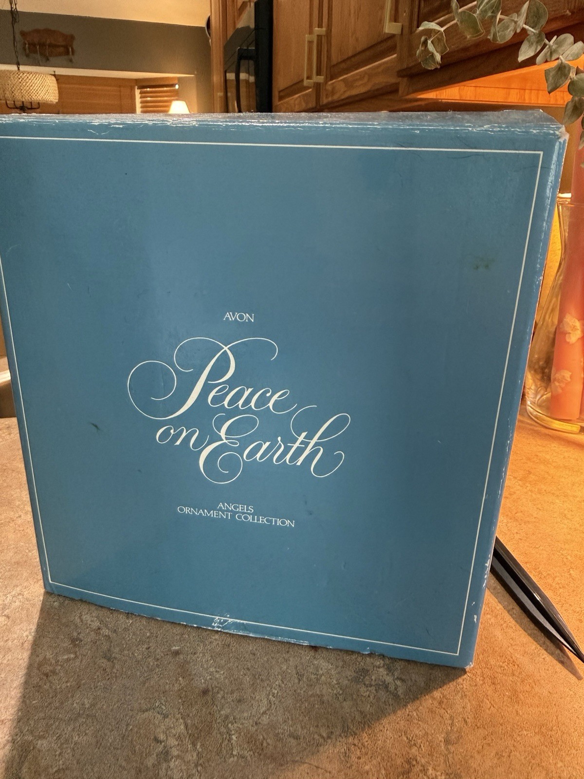 Avon Vintage 1983 Peace on Earth Angel Ornament Set of 5 Porcelain Angels Box