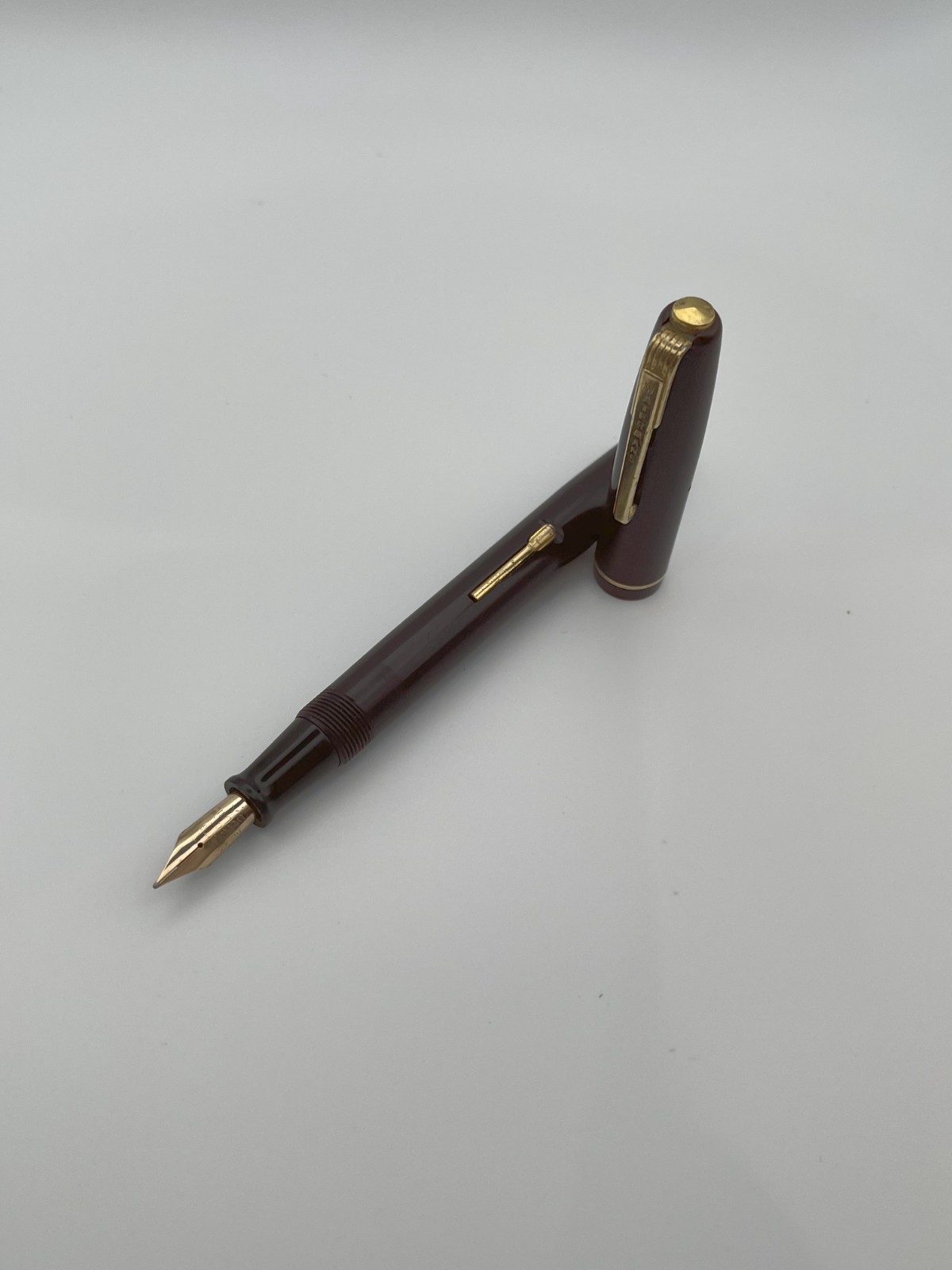 Vintage Waterman's 502 Fountain Pen England Burgundy Flexible 14k 2A