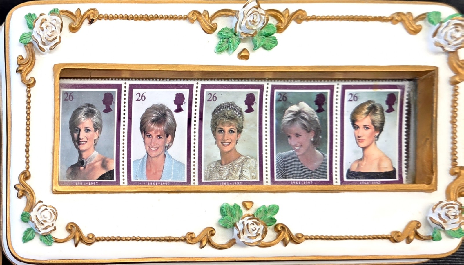 VINTAGE PRINCESS DIANA ROYAL FAMILY JEWELRY BOX w/STAMP LID CANDLE IN THE WIND VINTAGE PRINCESS DIANA ROYAL FAMILY JEWELRY BOX w/STAMP LID CANDLE IN THE WIND