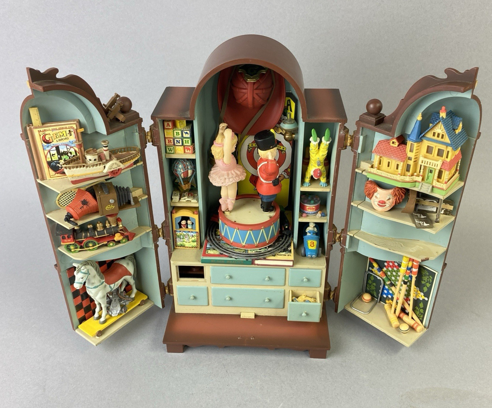 Enesco Enesco