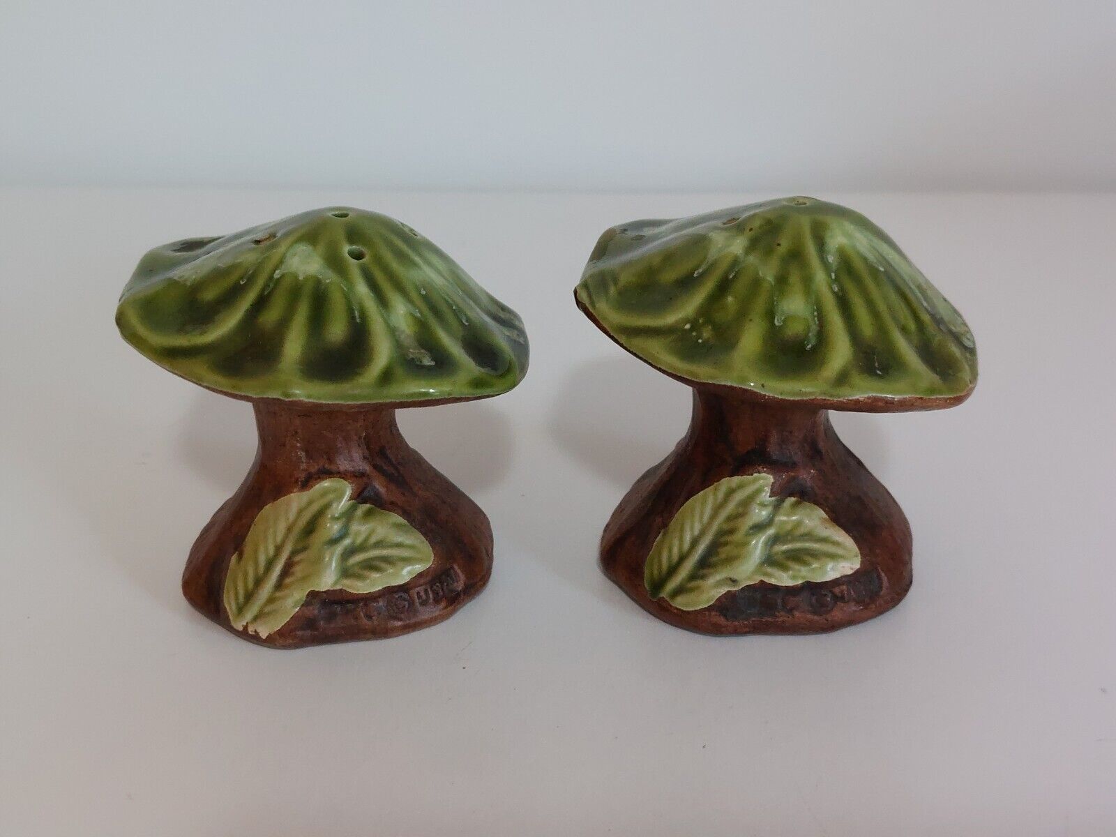 Vintage Treasure Craft Green Brown Mushroom Salt And Pepper Shakers