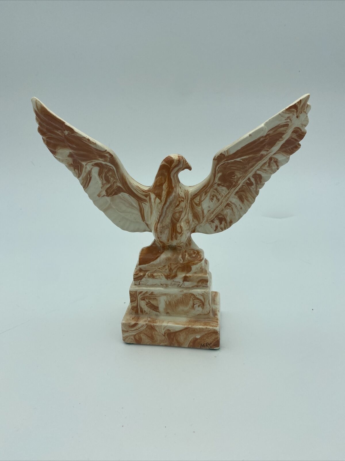 Caramel Slag Spread Wings Eagle Figurine 7\