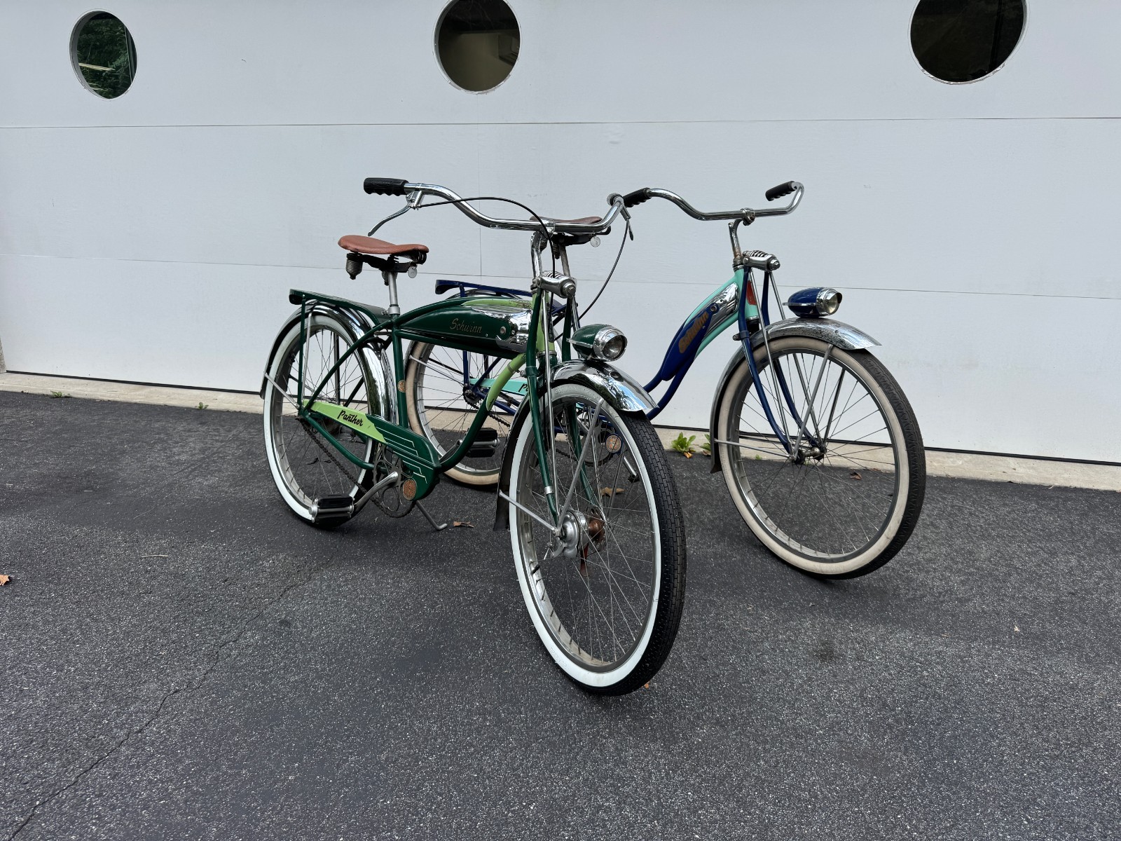 SCHWINN Pair of Men & Ladies  Panthers 1950 Deluxe Ballooners Drum Brake Classic