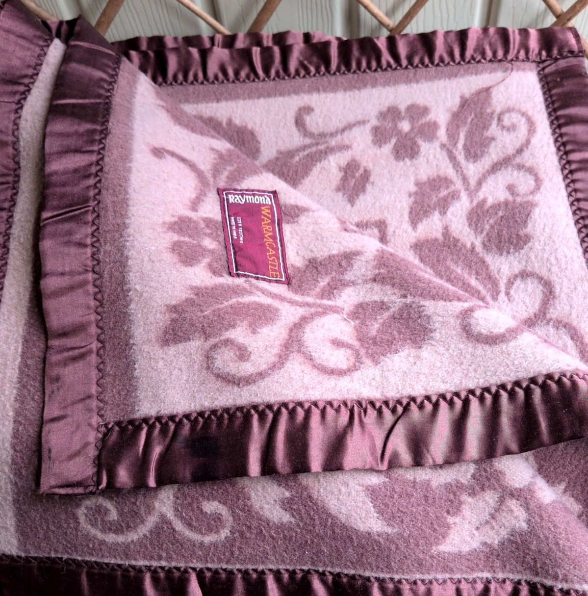 VTG Raymond Woolen Full/Quin Mills Ltd Bombay India Blanket 88