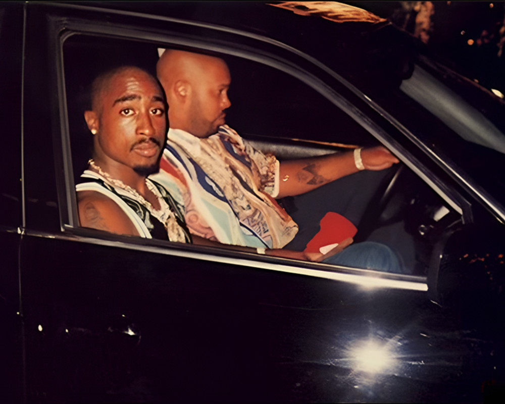 TUPAC SHAKUR & SUGE KNIGHT - THE NIGHT HE WAS SHOT - 8\