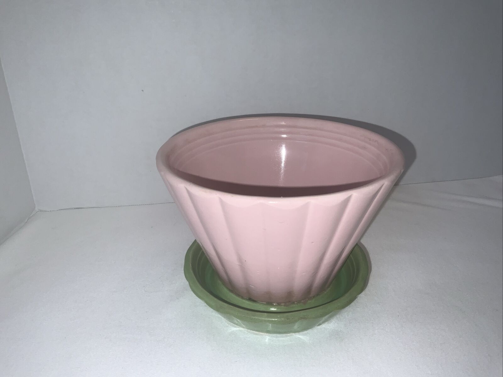 Vintage Shawnee 535 Planter  Duo Tone Pink Green Attached Saucer Plant