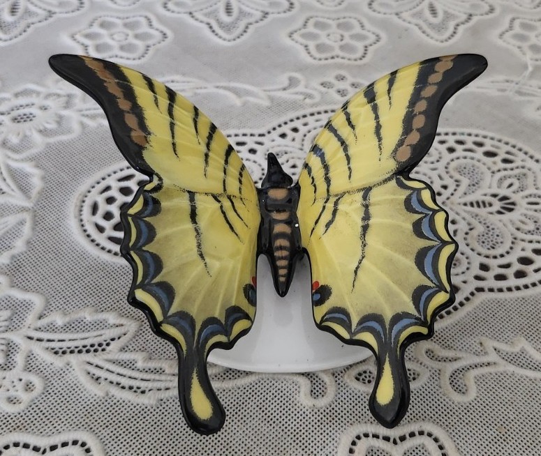 Vintage Rosenthal Figurine Classic Rose Butterfly #1835 Signed  Germany