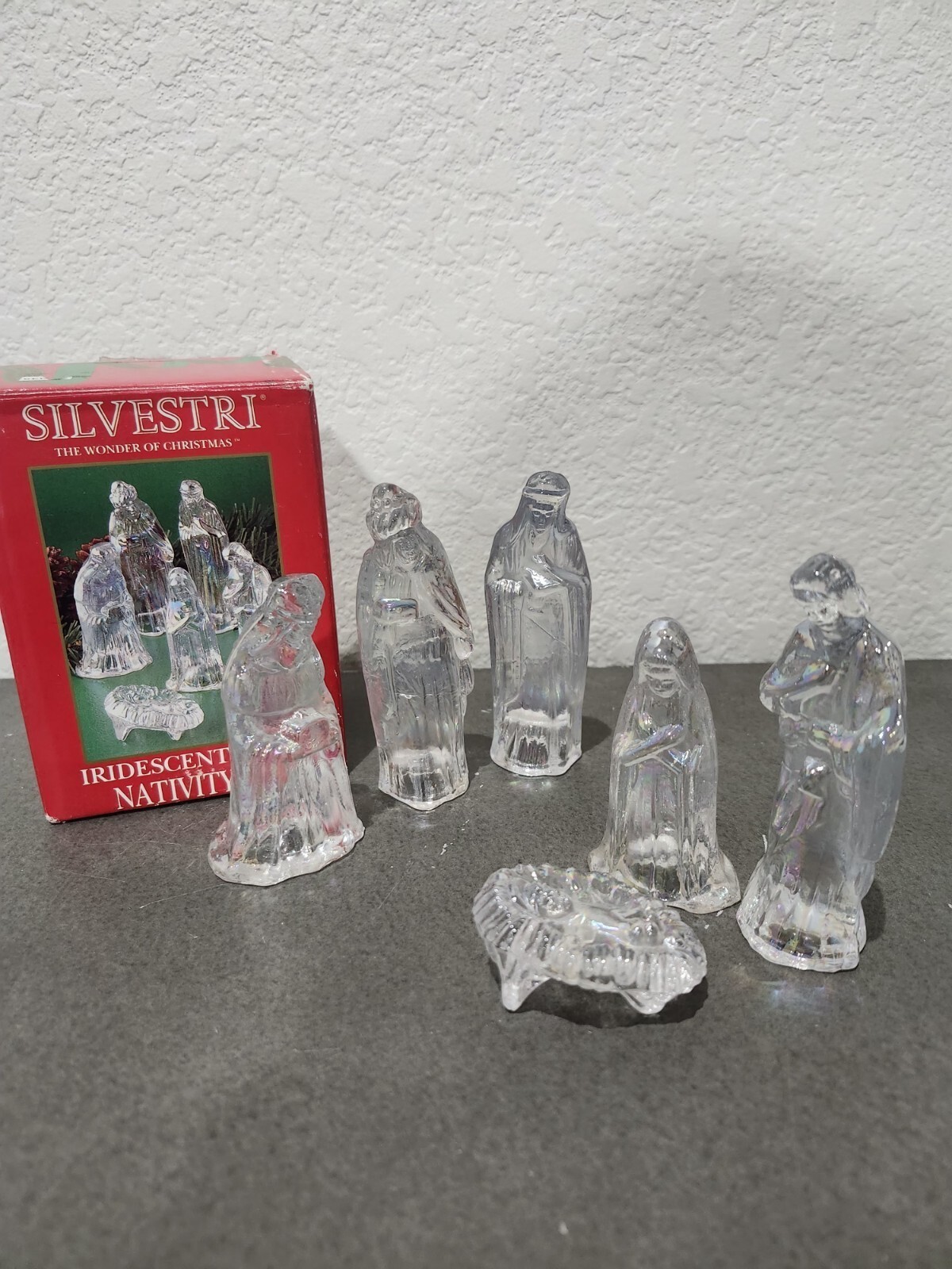 Vintage Silvestri Iridescent Glass Christmas Nativity Set in Original Box NEW Vintage Silvestri Iridescent Glass Christmas Nativity Set in Original Box NEW