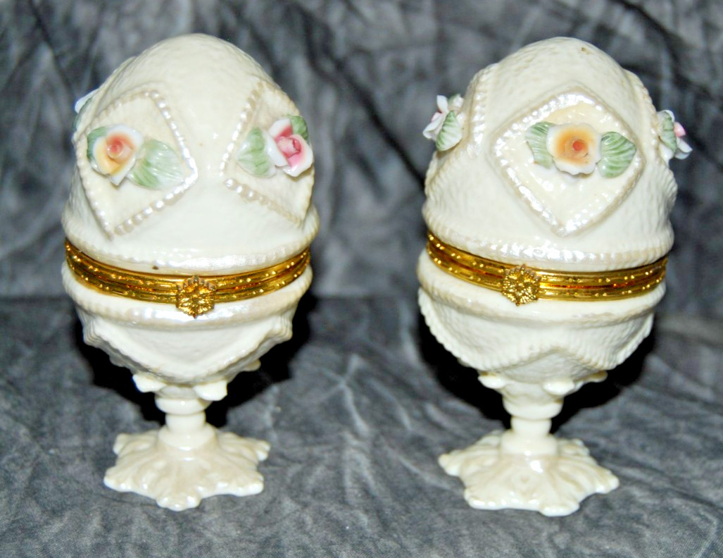 Set of 2 Vintage Porcelain Hinged Egg Trinket Boxes 4