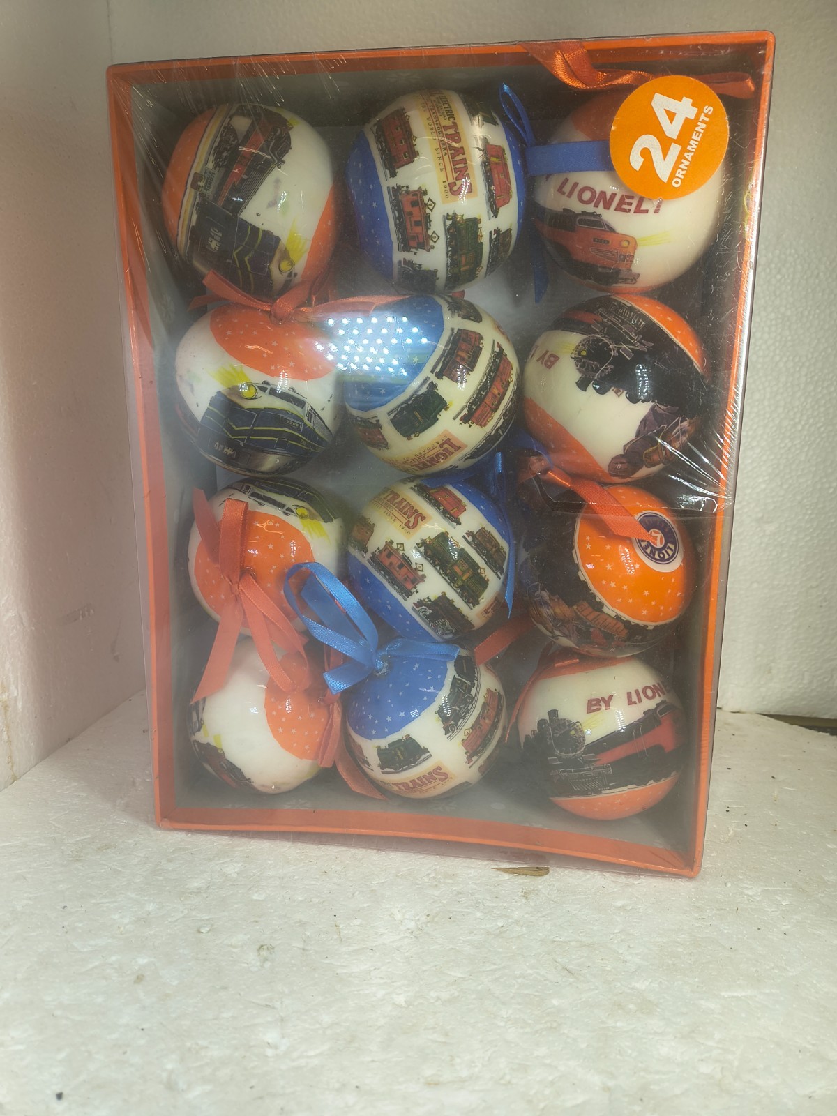 LIONEL 24 COUNT LIONEL TRAINS AROUND THE TREE CHRISTMAS ORNAMENTS NEW