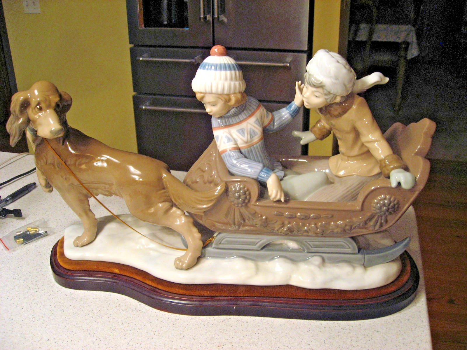 Vintage Retired Lladro Sleigh Ride Figurine #5037 with Original Padded Wood Base