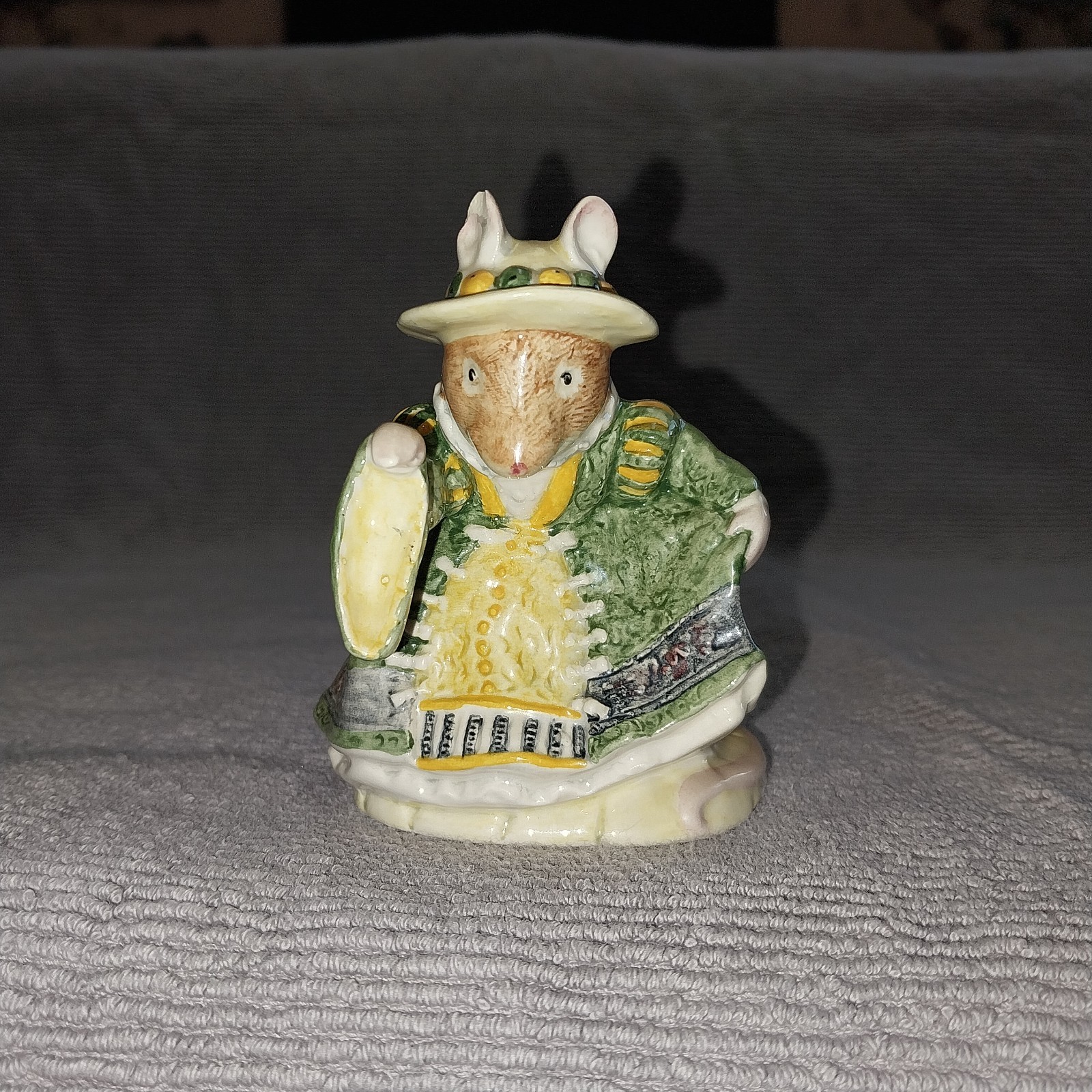 Vintage Royal Doulton Brambly Primrose Entertains Figurine DBH22