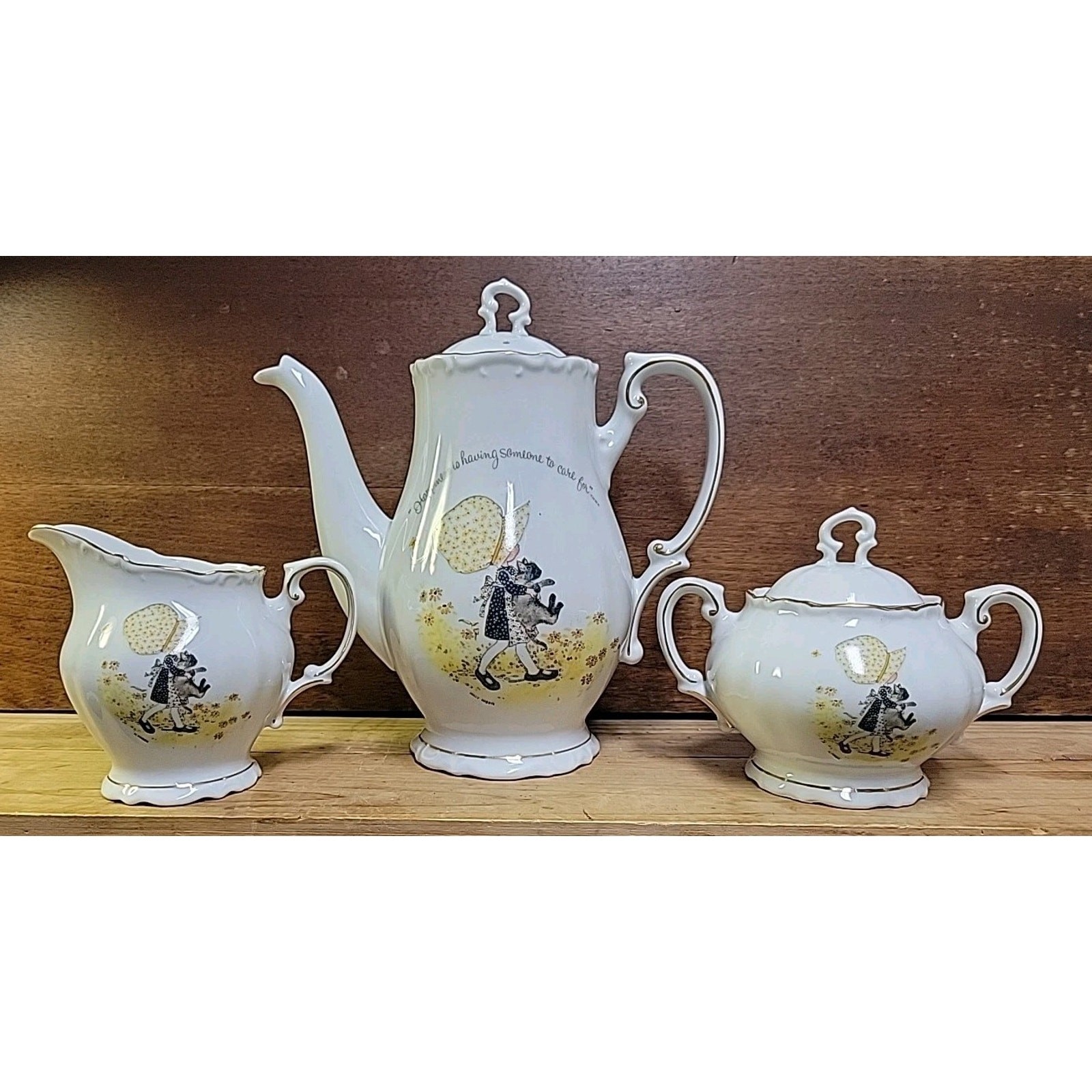 Holly Hobbie Tea Pot Creamer Sugar Coffee Carafe....Someone to Care For 1973