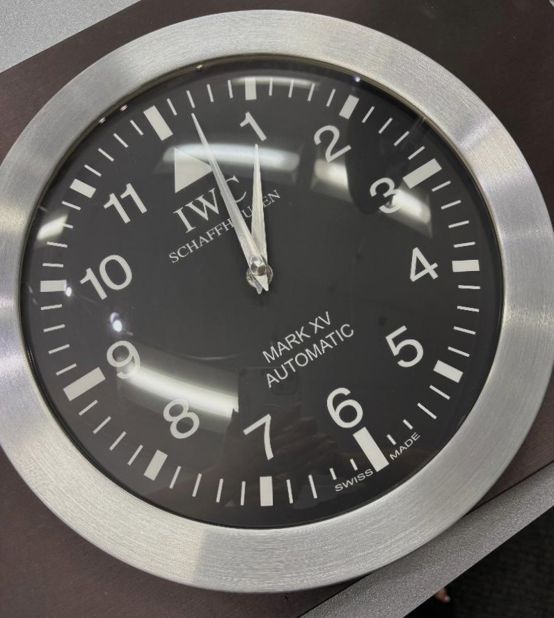 IWC SCHAFFHAUSSEN MARK XV HORLOGE MURALE CLOCK AUTOMATIC IWC SCHAFFHAUSSEN MARK XV HORLOGE MURALE CLOCK AUTOMATIC
