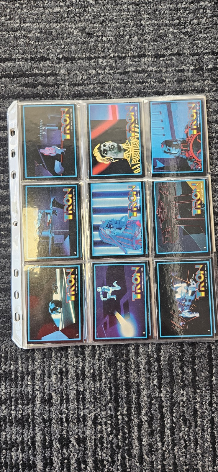 1981 TRON DISNEY TRADING CARDS COMPLETE BASE SET 1-66 plus 8 stickers Very Clean