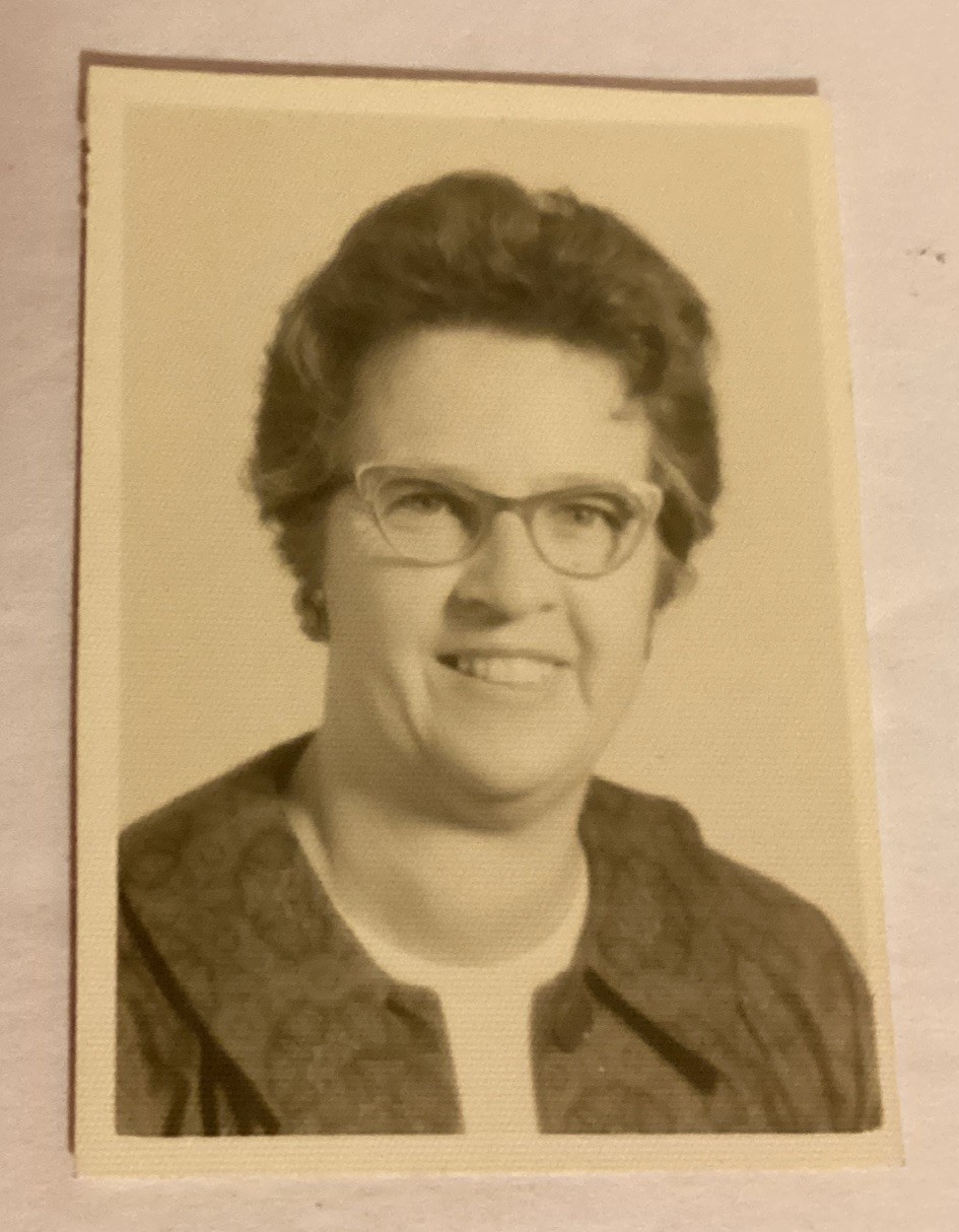 VTG 1950s Era School Portrait Teacher Vergie Wright Short Hair Glasses Smiling