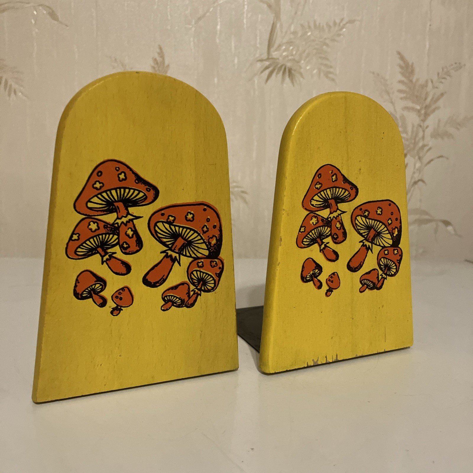 Vintage Groovy Counterpoint 1970’s Rare Yellow Wooden Metal Mushroom Bookends