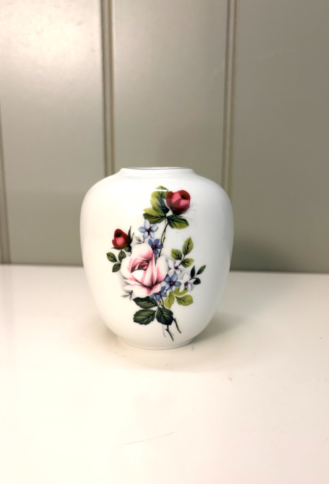 VTG Royal Porzellan Bavaria KPM porcelain mini floral vase. Made in Germany.
